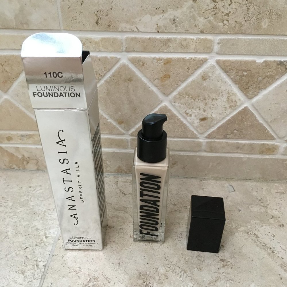 Anastasia Beverly Hills Luminous Foundation 110C